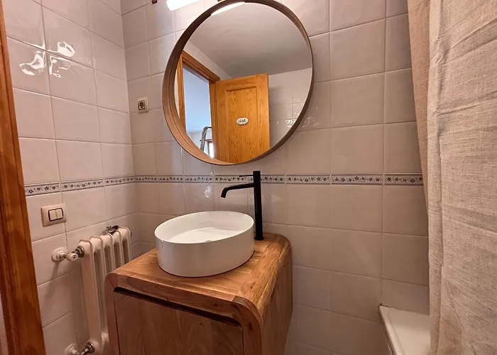 Bpirineos-perramo 贝纳斯克